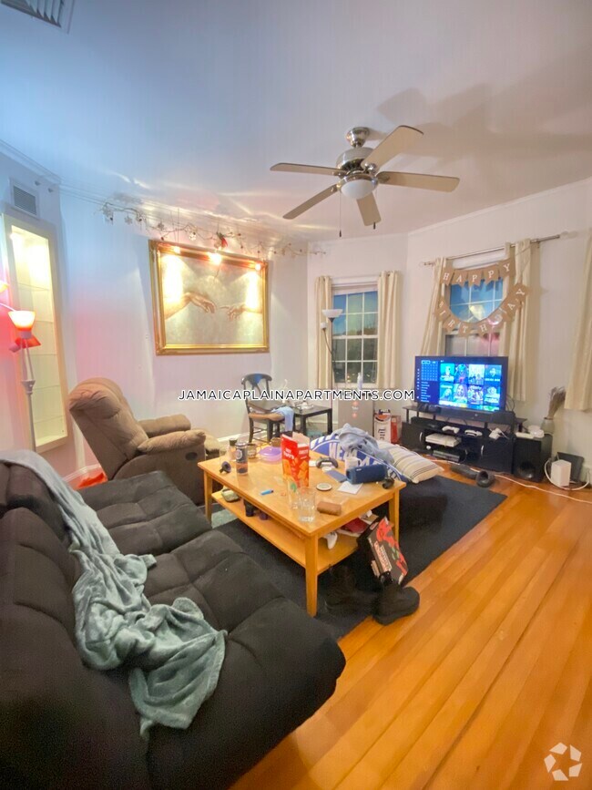 Lower WashingtonMount Hope Apartments for Rent with High Ceilings