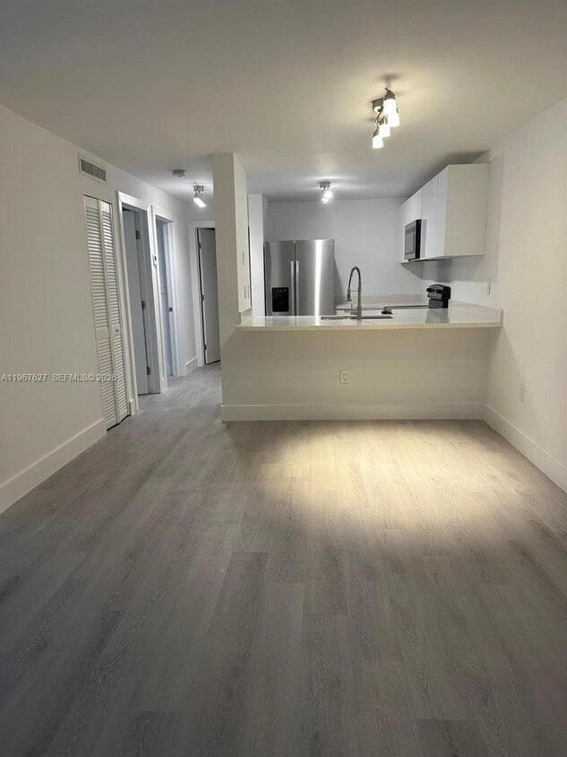 Photo - 210 SW 11th St (Miami, FL)