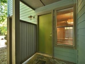 Building Photo - 3204 Menchaca Rd