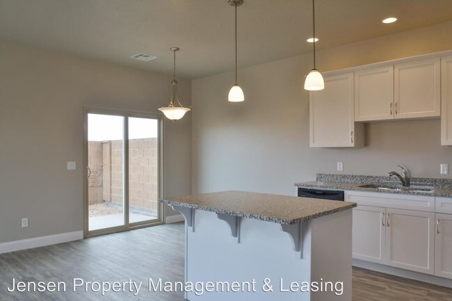 Foto del edificio - 3 br, 2.5 bath House - 2551 Bella Vista Drive