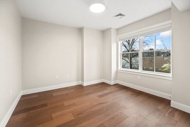 Foto del edificio - 425 Lagrange St