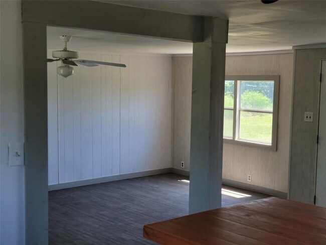 Foto del edificio - 6020 Taylorsville Rd