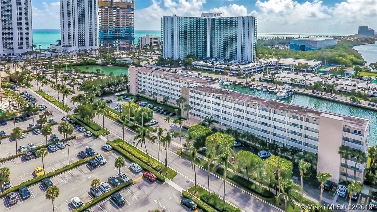 Primary Photo - KING'S POINT IMPERIAL CONDO