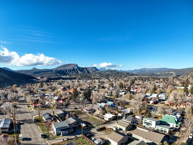 Building Photo - 190 E 7th Ave