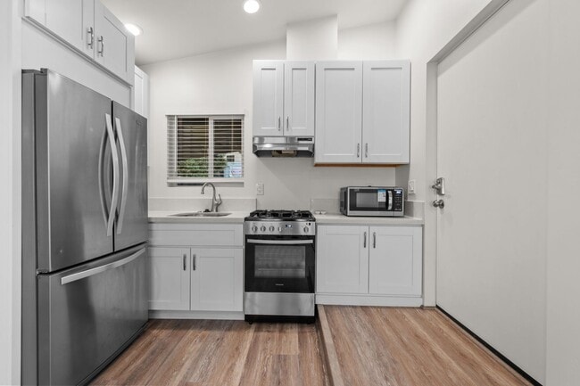 Foto del edificio - Detached 1 bedroom!