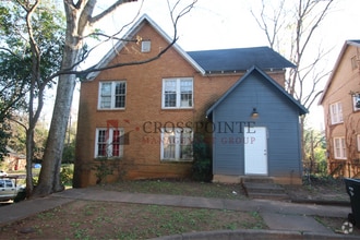 Building Photo - 132 Rowland Pl