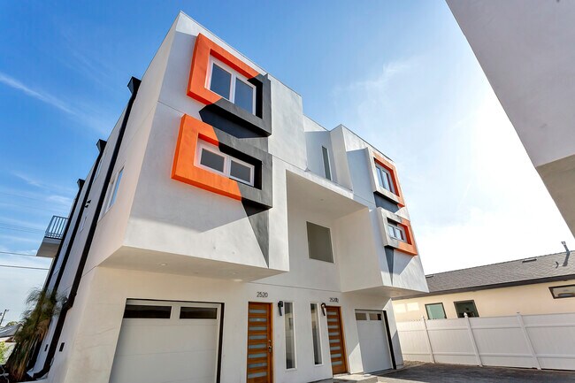 Foto del edificio - 2520 Thurman Ave