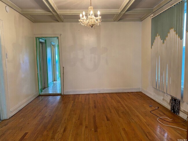 Foto del edificio - 109-16 122nd St