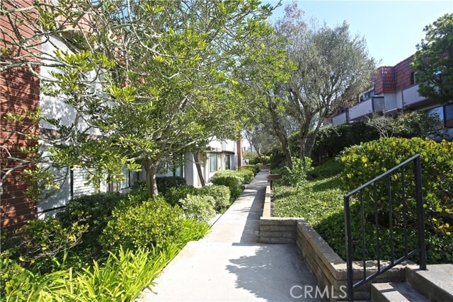 Building Photo - 27940 Ridgecove Ct N