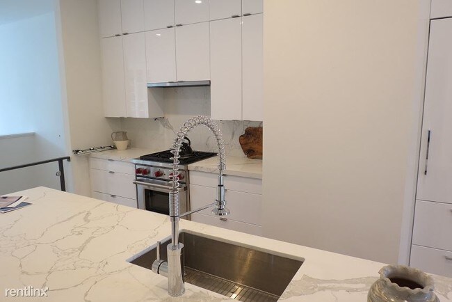 Foto del edificio - 429 Columbus Ave