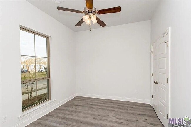 Foto del edificio - 1474 Partierre Ln