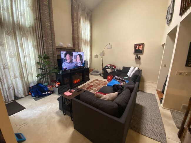Foto del edificio - 3 br, 3 bath House - 1407 E Nichols Circle