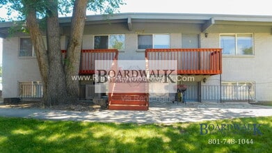 Building Photo - 4653 Harman Dr