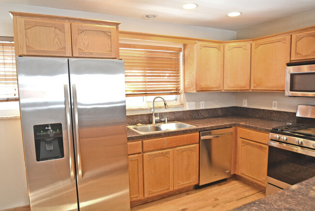 Foto del edificio - Arvada West Remodeled Ranch 4 bd, 3 bath