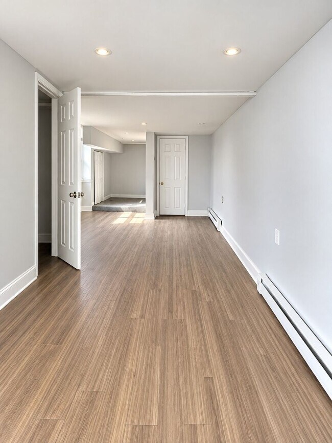 Foto del edificio - 5765 Osage Ave