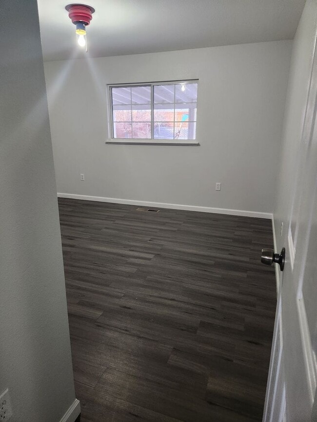 Building Photo - Beautiful home in Dayton!