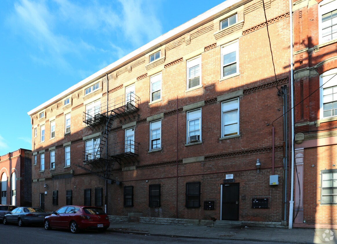 Foto del edificio - 2169 Central Ave