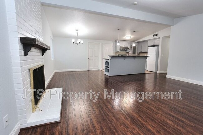 Photo - 2000 Belcot Rd House