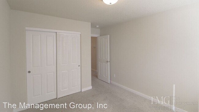 Building Photo - 3 br, 2.5 bath House - 7021 NE 61st Street