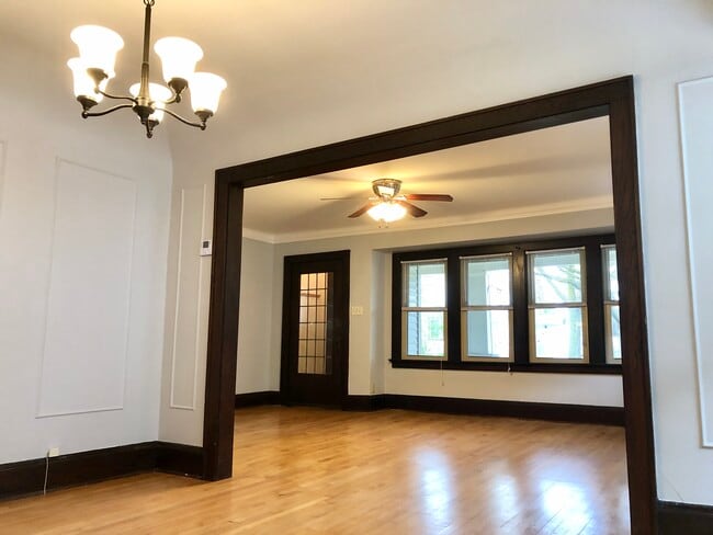 Building Photo - 541 N 62nd St