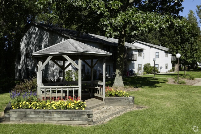 Building Photo - Woodfield Apartment Homes