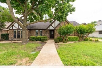 Building Photo - 6706 La Manga Dr