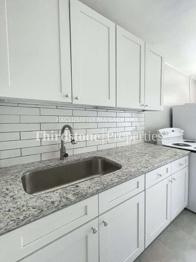 Foto del edificio - 82 W 32nd St