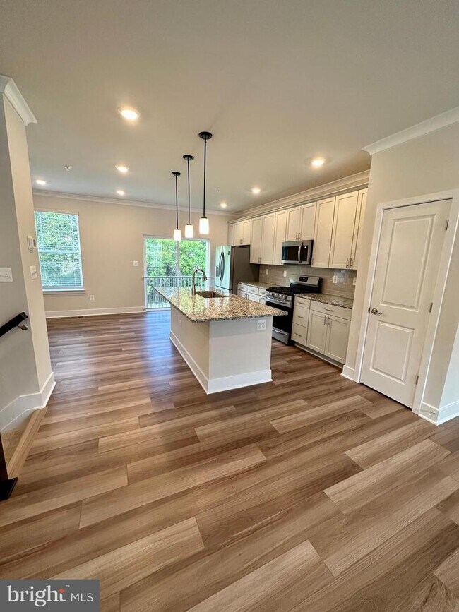 Foto del edificio - 2318 Woodlands Rd