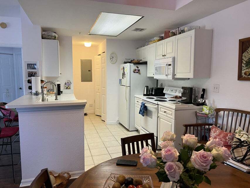 Building Photo - 2807 Veronia Dr