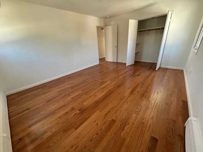 Building Photo - 405 Massapequa Ave