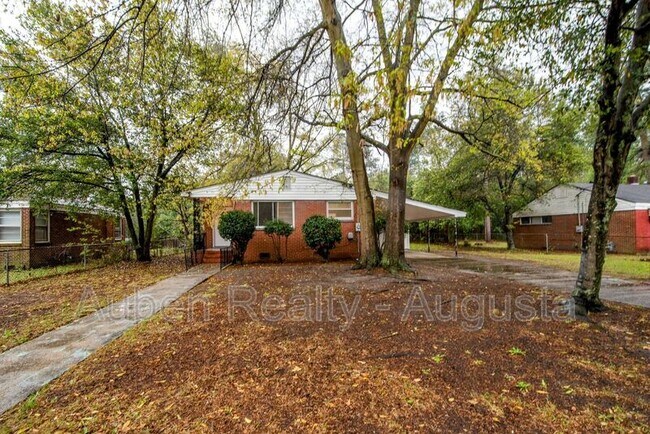 Foto del edificio - 2836 Rocky Creek Rd