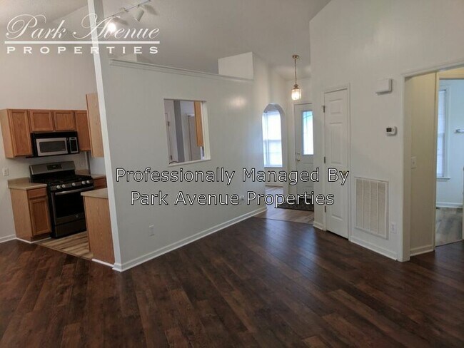 Foto del edificio - 5213 Moss Hill Dr