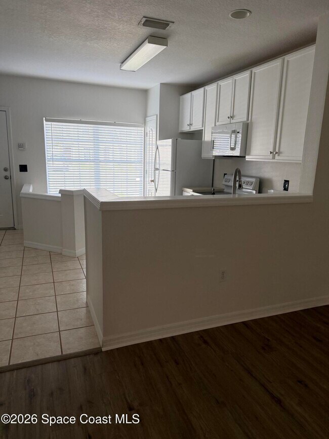 Foto del edificio - 1361 Hampton Park Ln