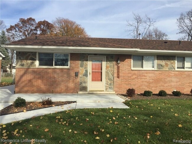 Building Photo - 37944 Lyndon St