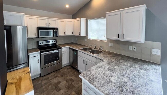 Foto del edificio - 4 Bedroom in Cheney