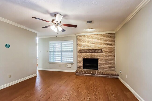 Building Photo - 16814 Shrub Oak Dr