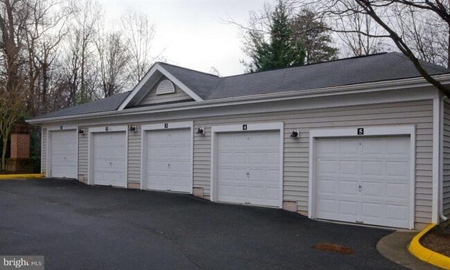 Building Photo - 1519 North Point Dr