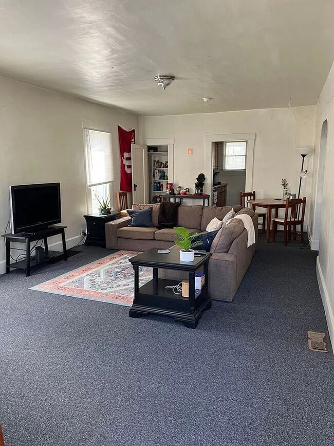 Building Photo - 9 MONTH LEASE - 12th and Lincoln