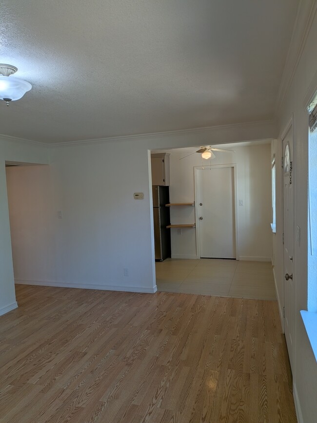 Foto del edificio - 3902 Elkhorn Blvd