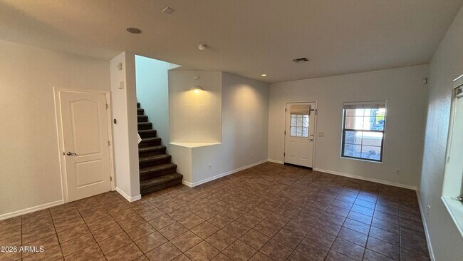 Foto del edificio - 1833 E Hartford Ave