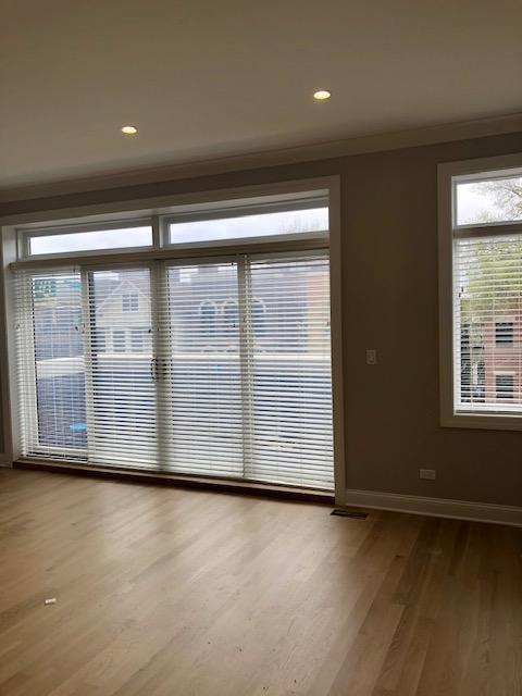 Foto del edificio - 4 bedroom in Chicago IL 60657