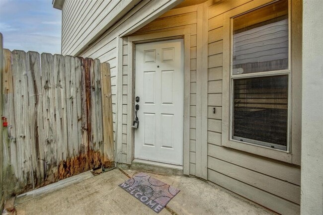 Building Photo - 15410 Apple Bloom Way
