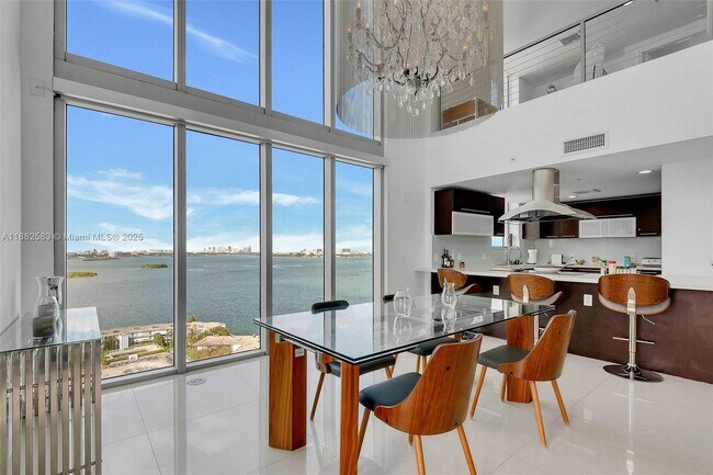 Foto del edificio - 7930 East Dr
