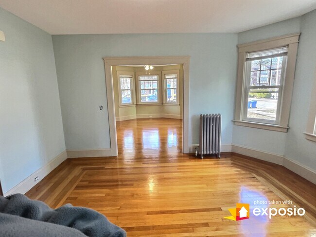 Second Parlor - 107 Wheeler Ave