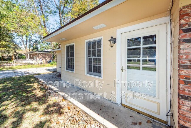 Building Photo - 1240 Old Orchard Rd