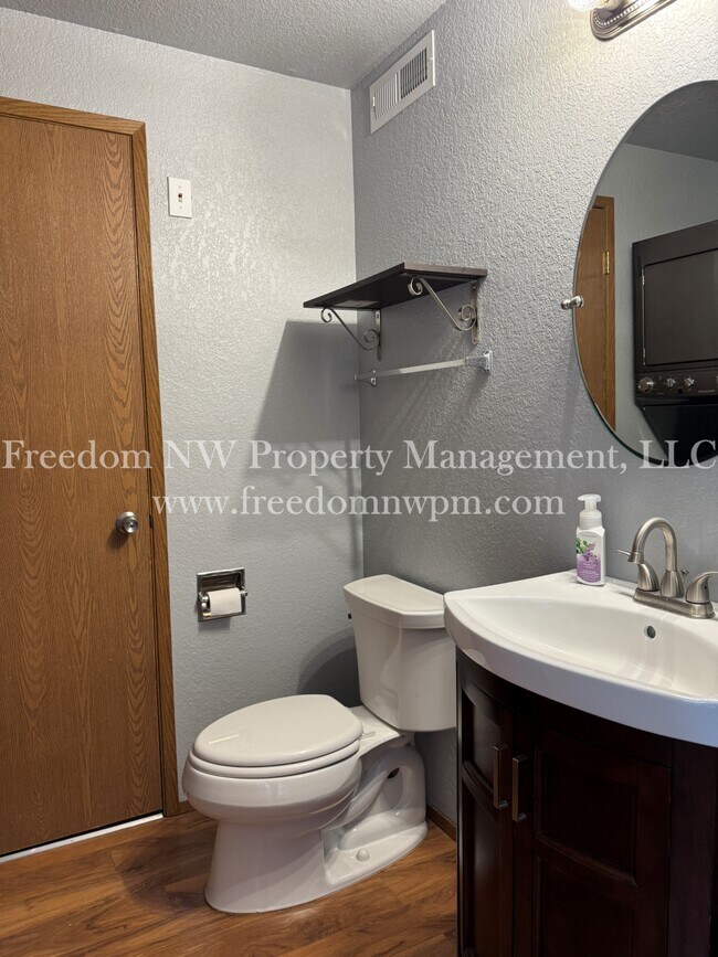 Foto del edificio - 2818 60th Ln SE