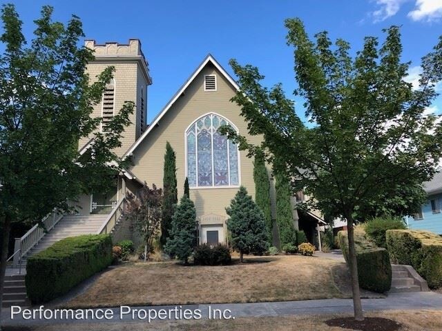 Foto principal - 2456-2462 SE Tamarack Ave