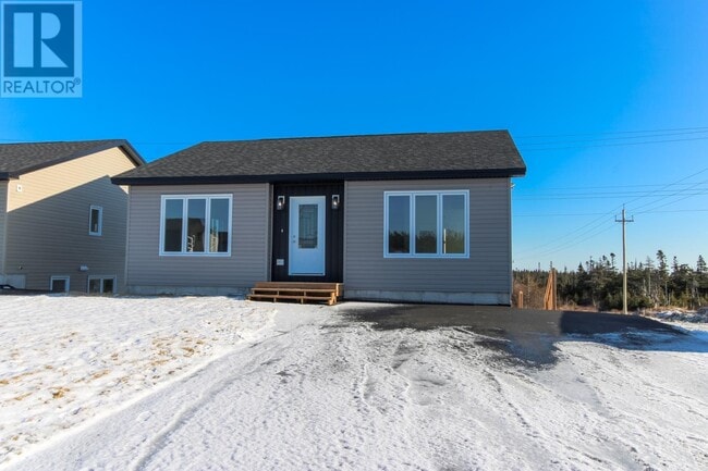 Building Photo - 250 Ladysmith Dr