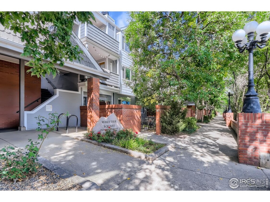 Photo - 2201 Pearl St (Boulder, CO)