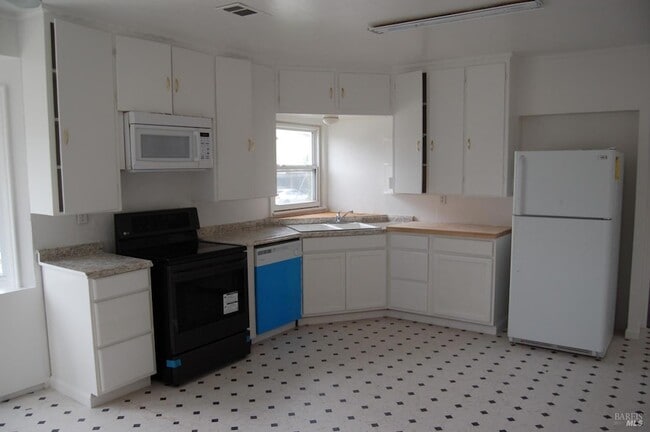 Building Photo - 148 N 3rd St